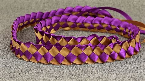 How to Make Ribbon Leis: 14 Steps (with Pictures).